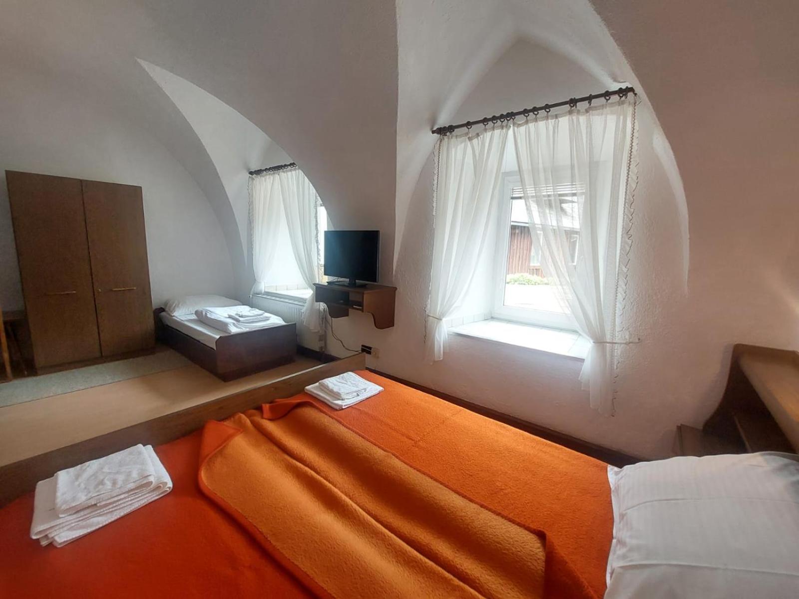 Gasthof Zur Post Eisenerz Exterior foto