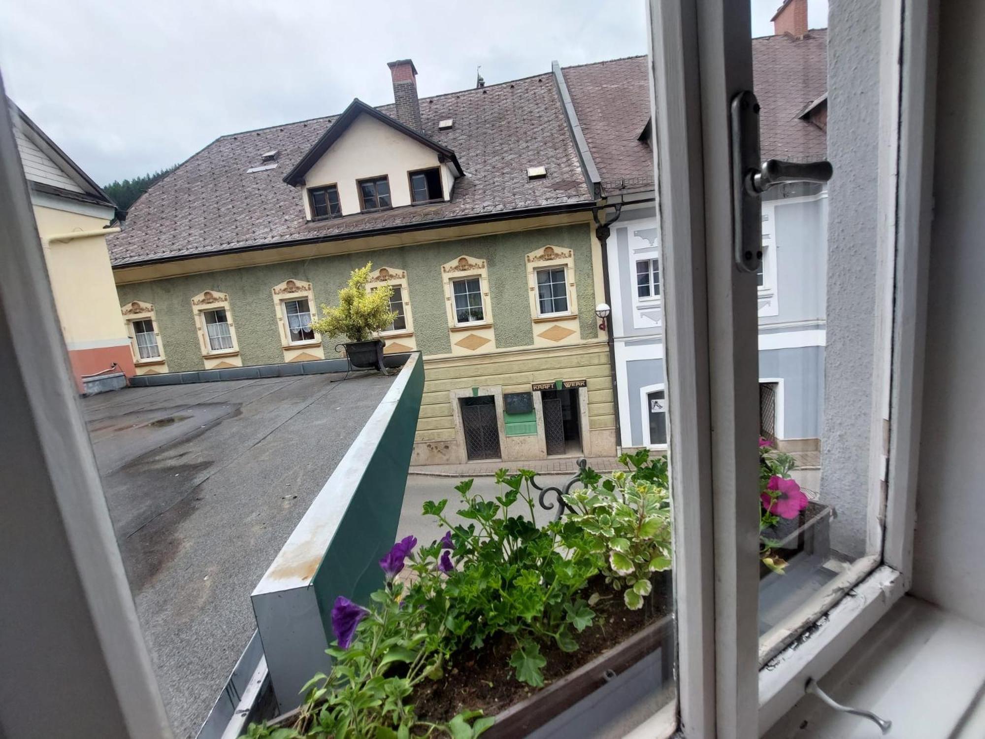 Gasthof Zur Post Eisenerz Exterior foto